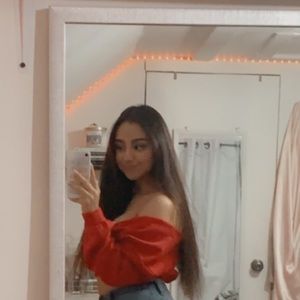 Meet your Posher, Karina